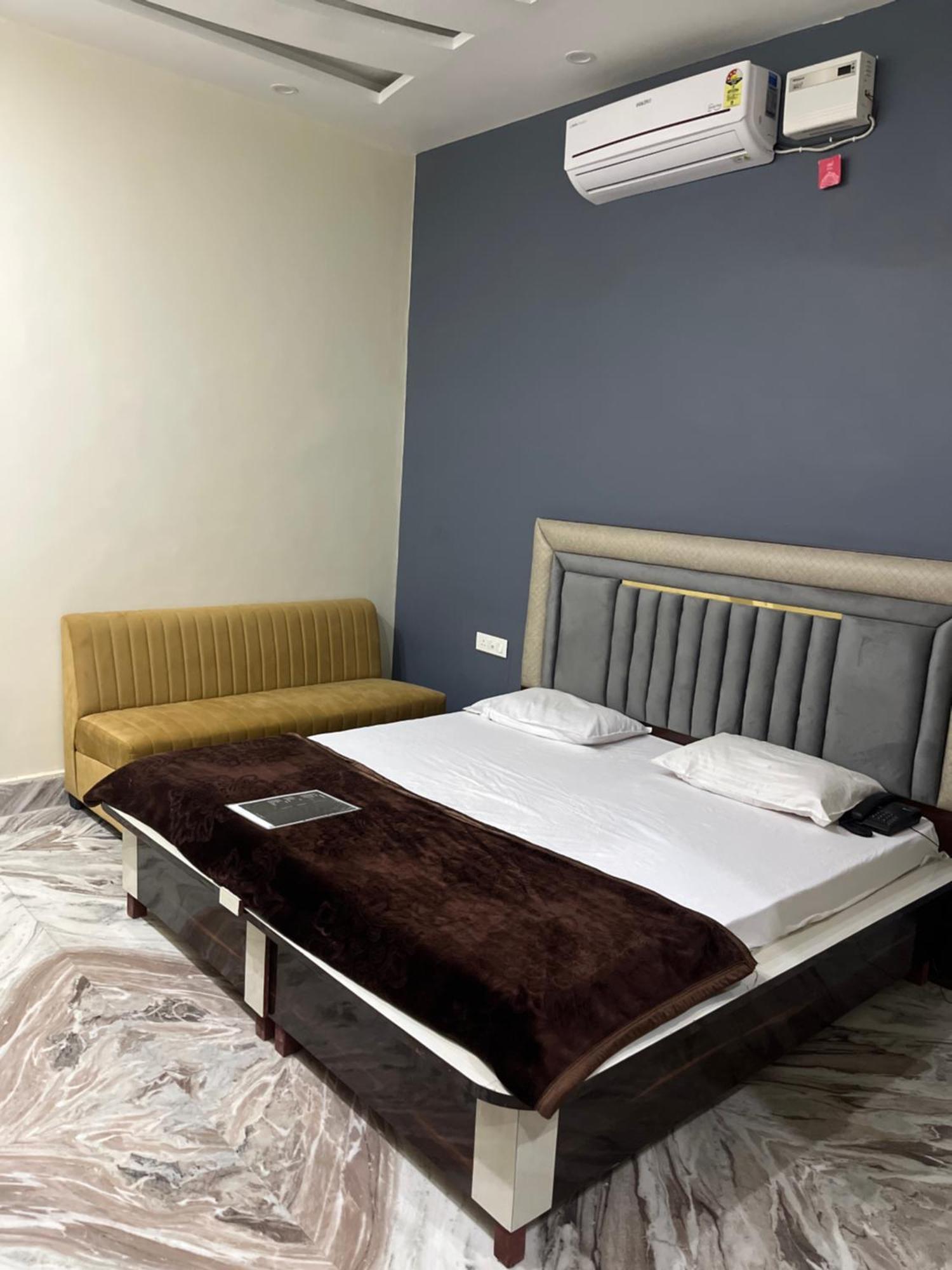 Hotel Ap Suratgarh 외부 사진
